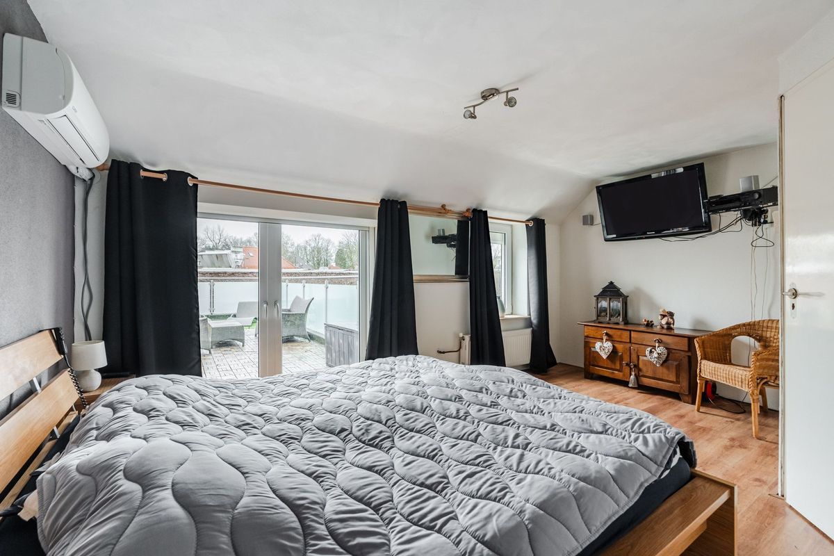 Hulst 13 Photo Blur 23