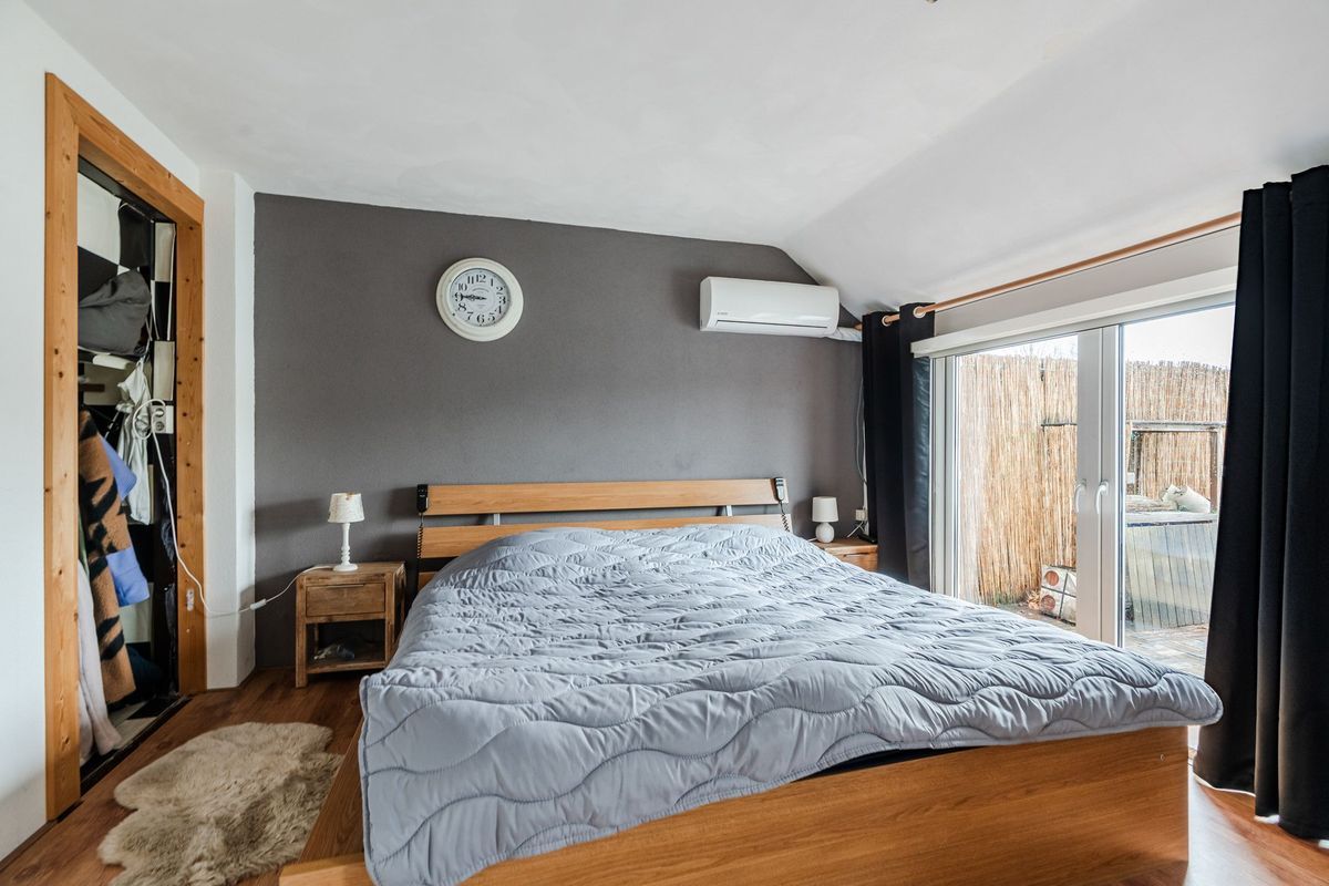 Hulst 13 Photo Blur 22