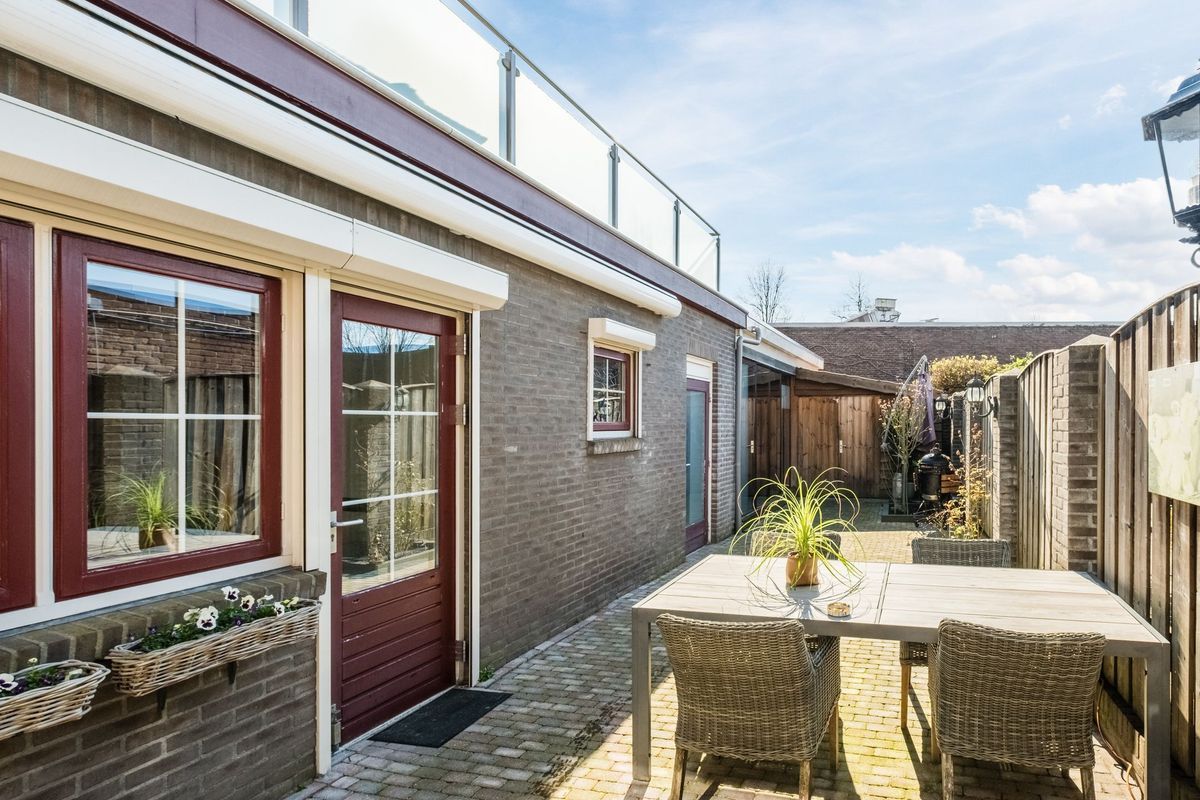 Hulst 13 Photo Blur 42