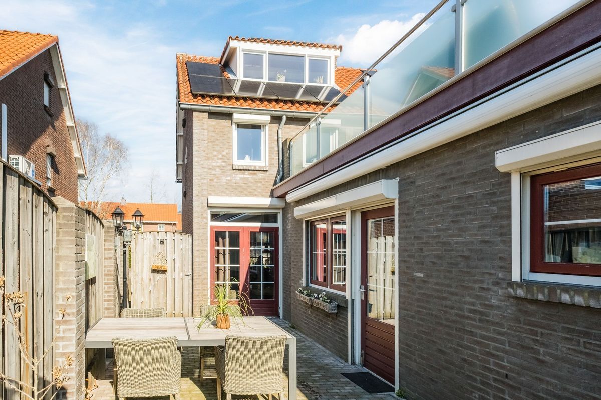 Hulst 13 Photo Blur 45