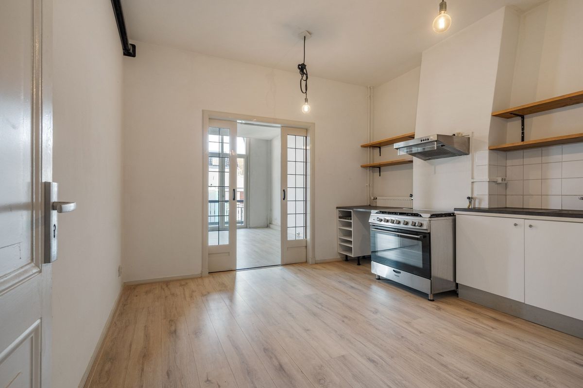 Ginnekenweg 129 - A Photo Blur 1