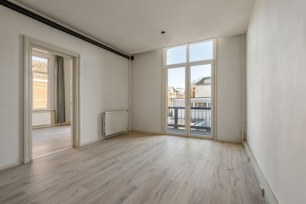 Ginnekenweg 129 - A Photo Blur 2