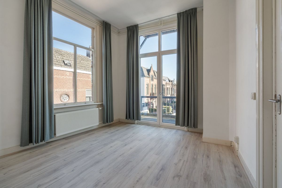 Ginnekenweg 129 - A Photo Blur 12