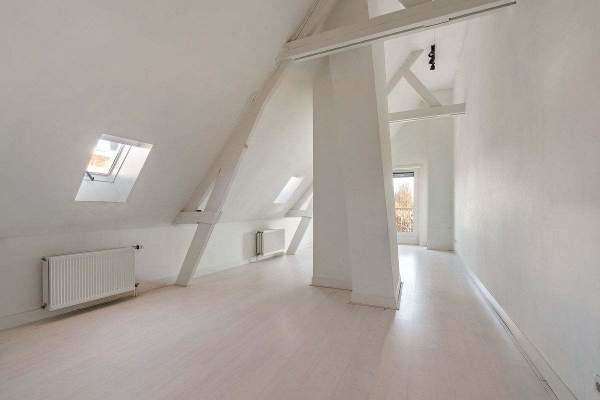 Ginnekenweg 129 - B Photo Blur 0