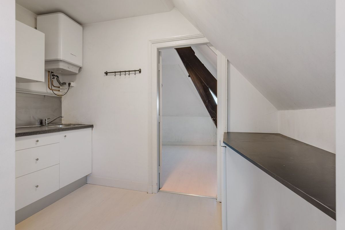 Ginnekenweg 129 - B Photo Blur 10