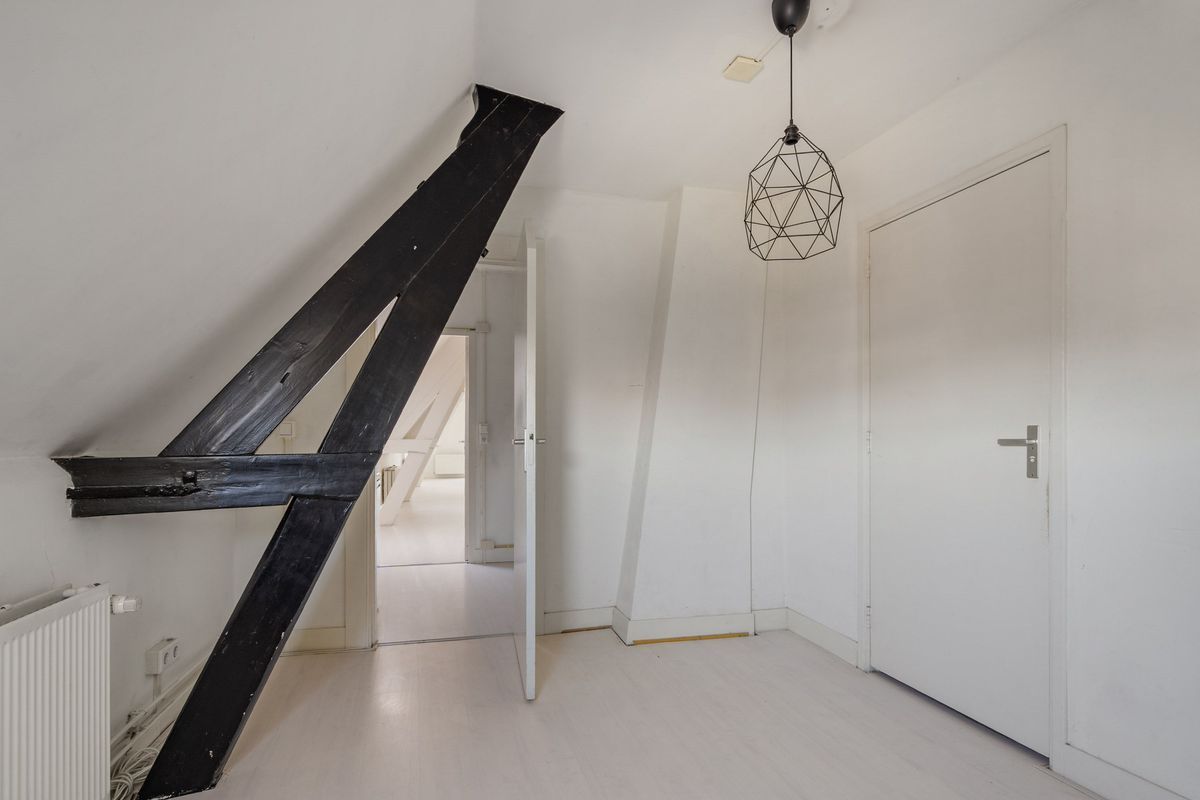 Ginnekenweg 129 - B Photo Blur 12