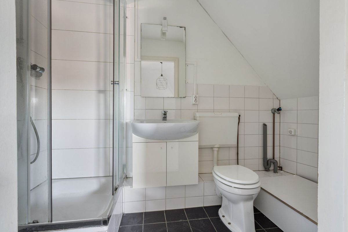 Ginnekenweg 129 - B Photo Blur 14