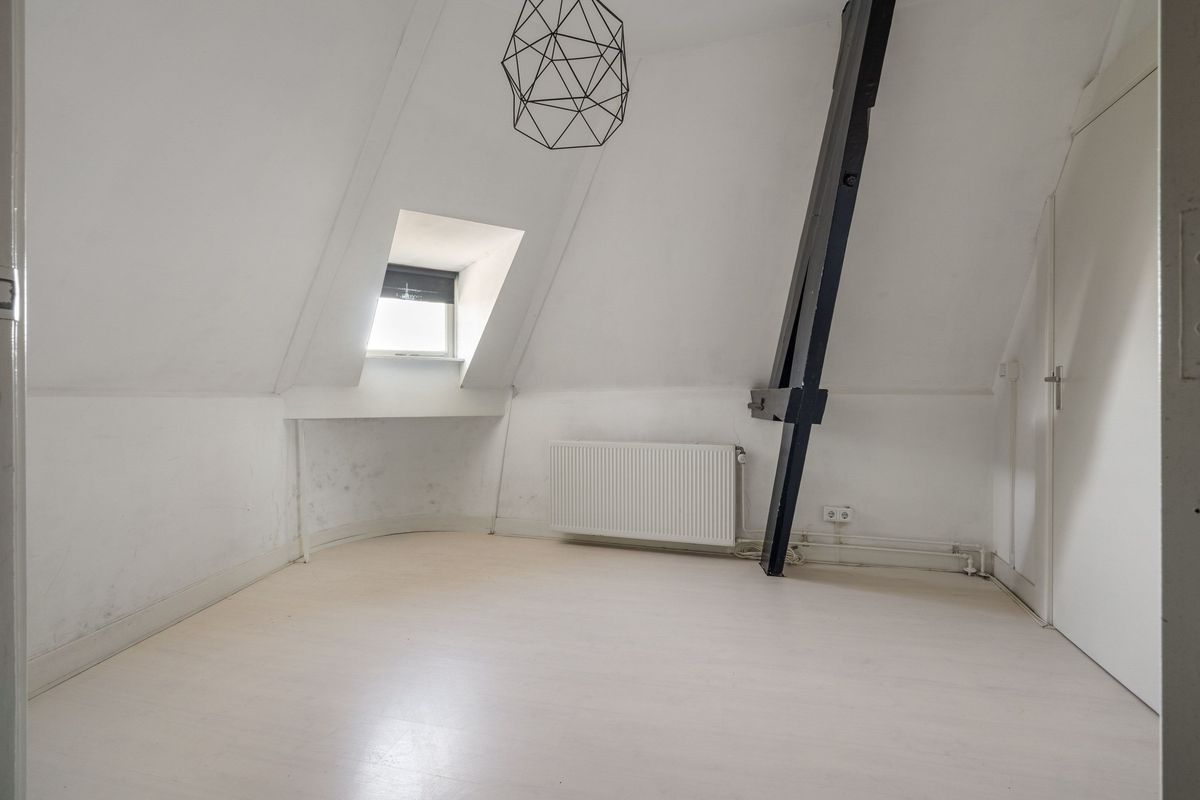 Ginnekenweg 129 - B Photo Blur 11