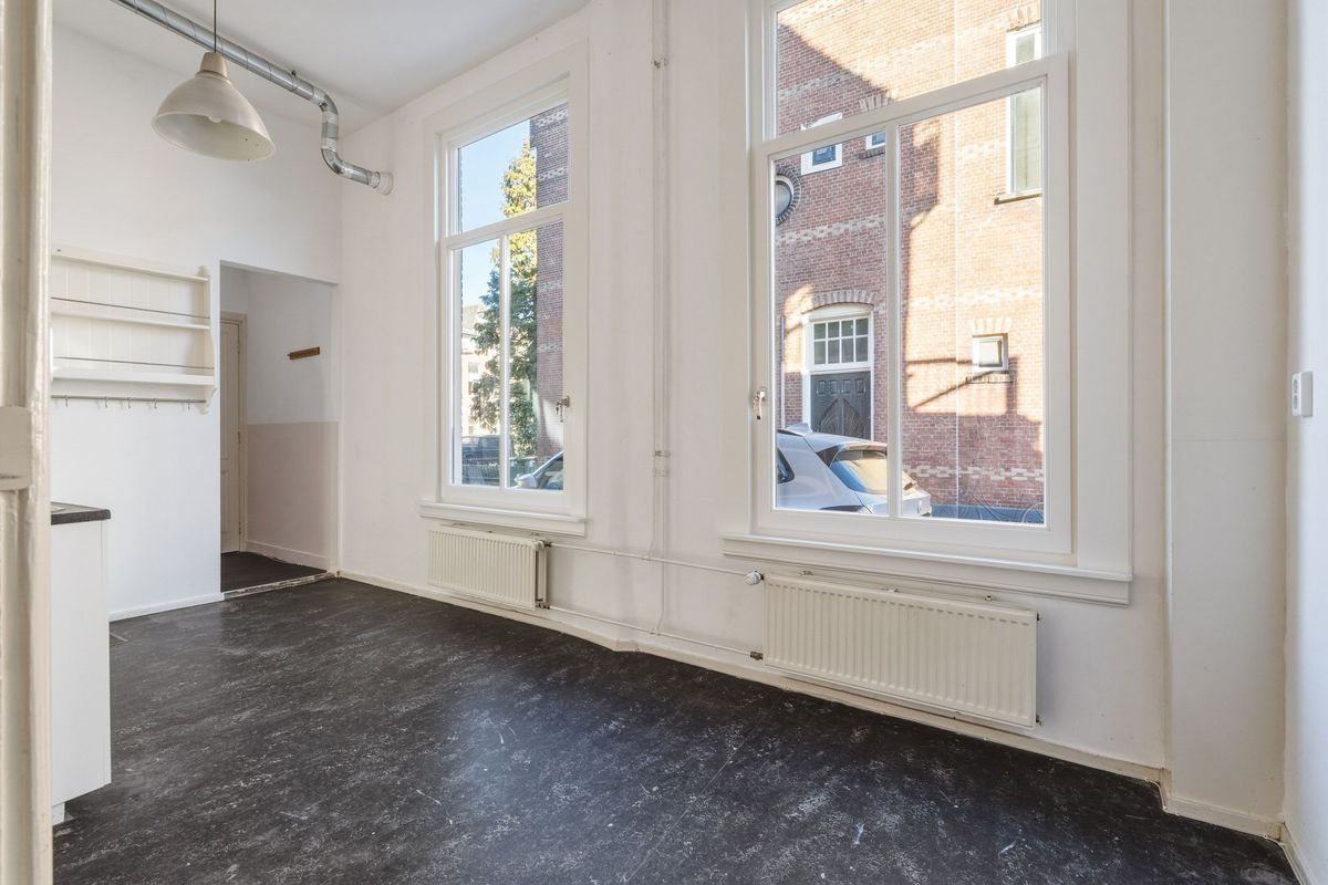 de Roy van Zuidewijnlaan 2 Photo Blur 6