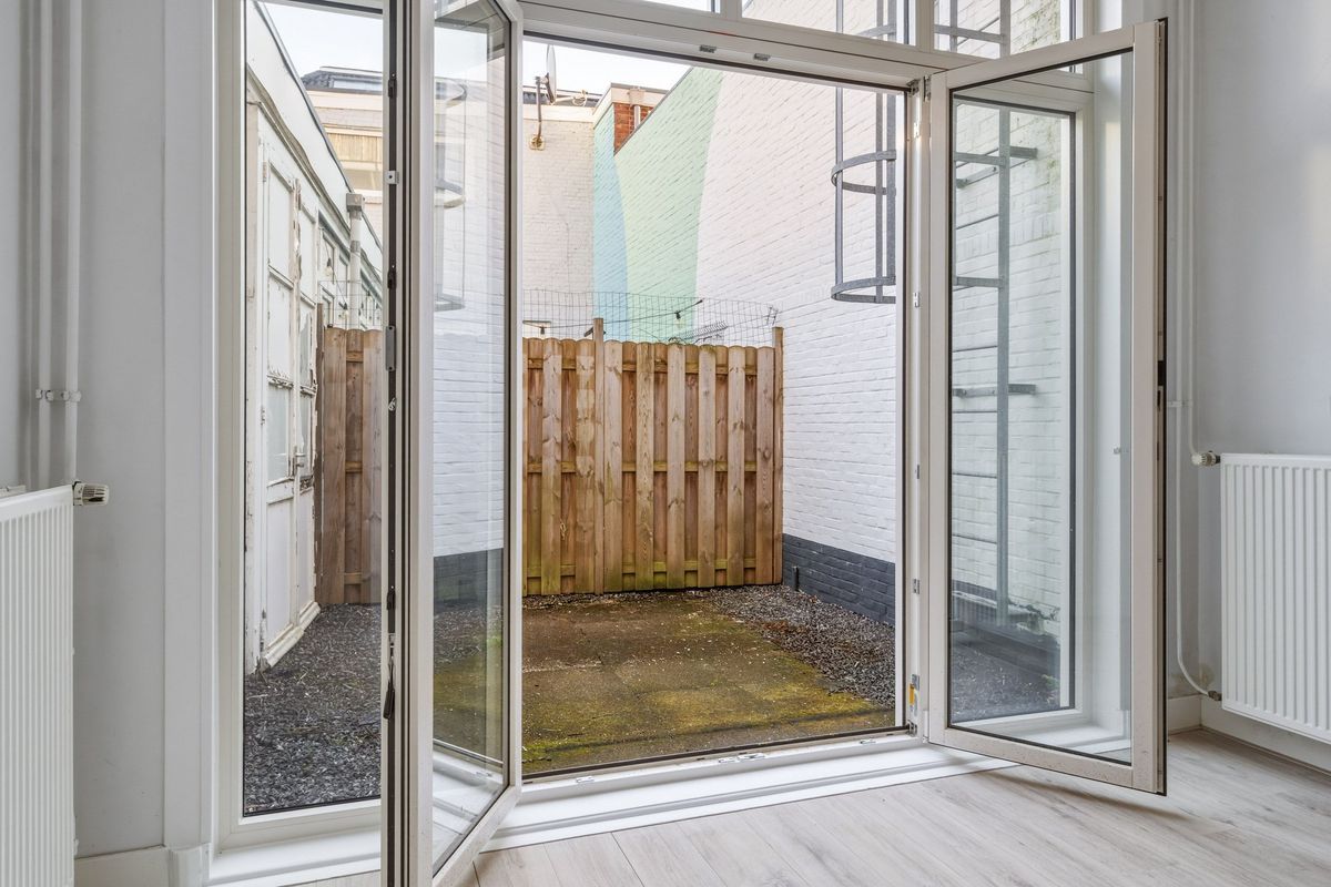 de Roy van Zuidewijnlaan 2 Photo Blur 18