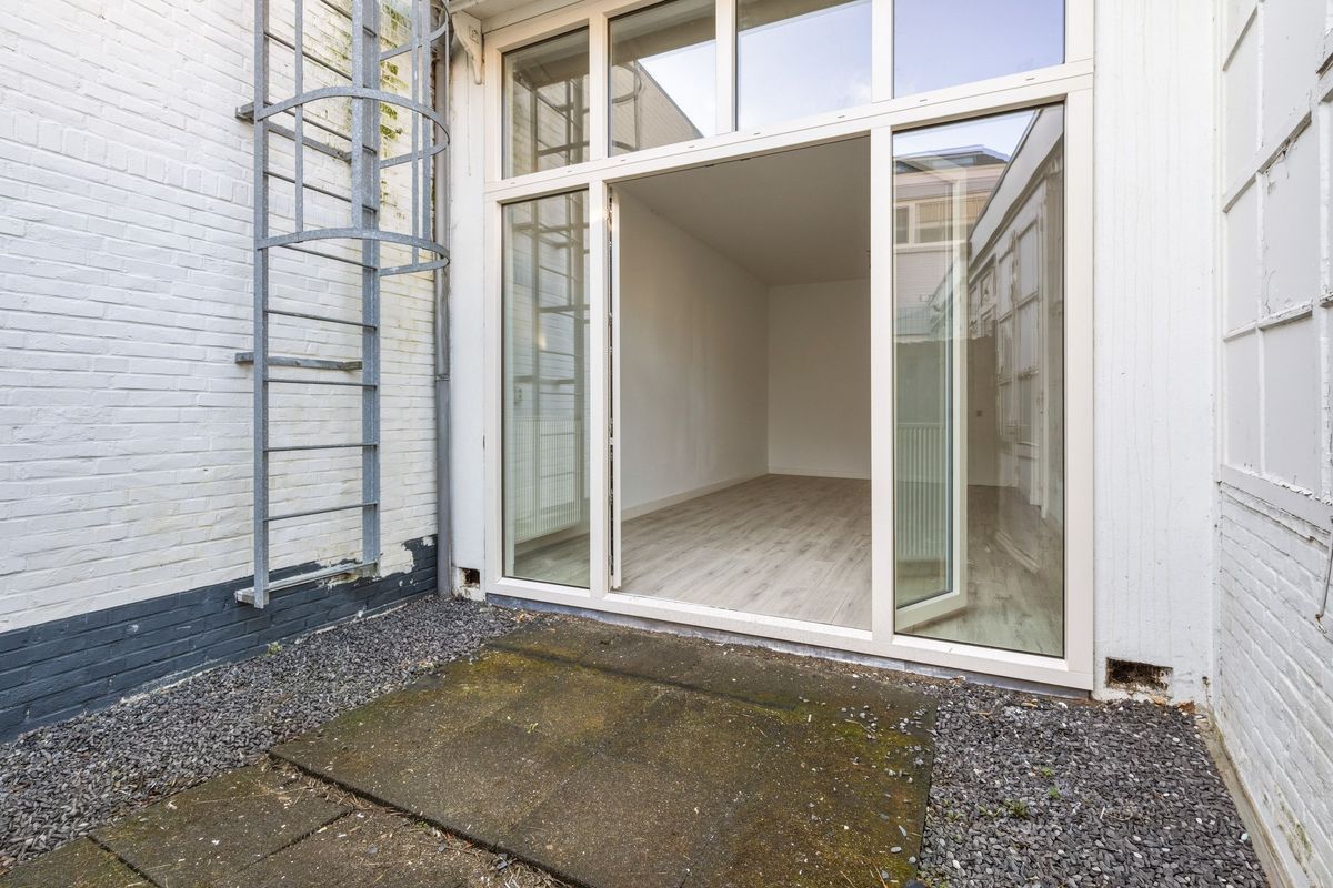 de Roy van Zuidewijnlaan 2 Photo Blur 3