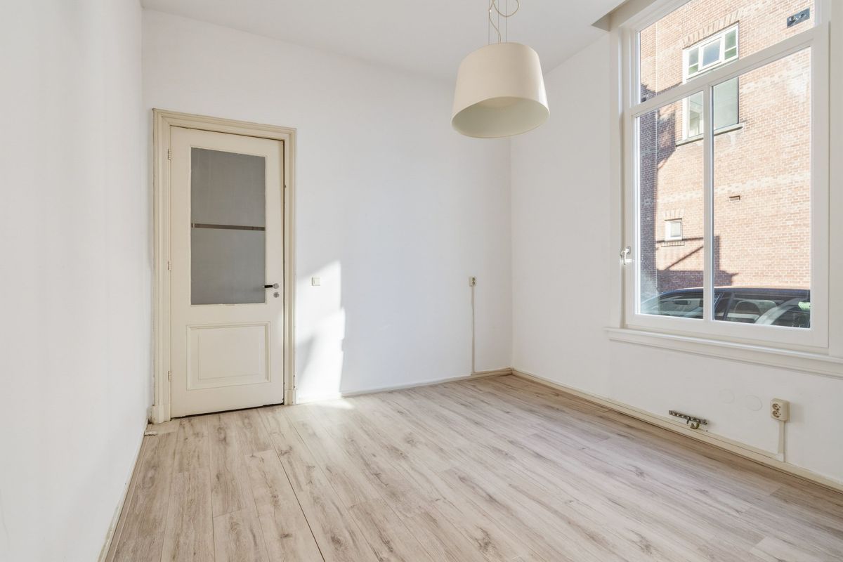 de Roy van Zuidewijnlaan 2 Photo Blur 10