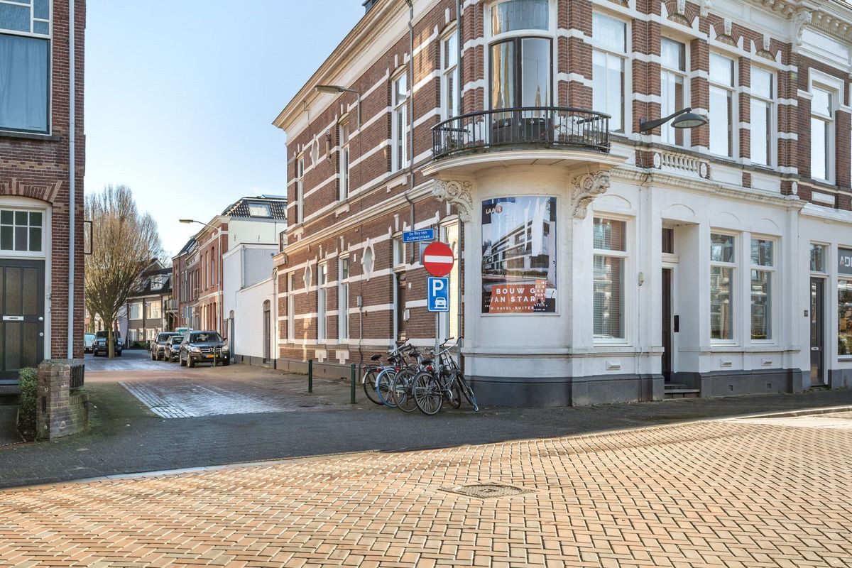 de Roy van Zuidewijnlaan 2 Photo Blur 27