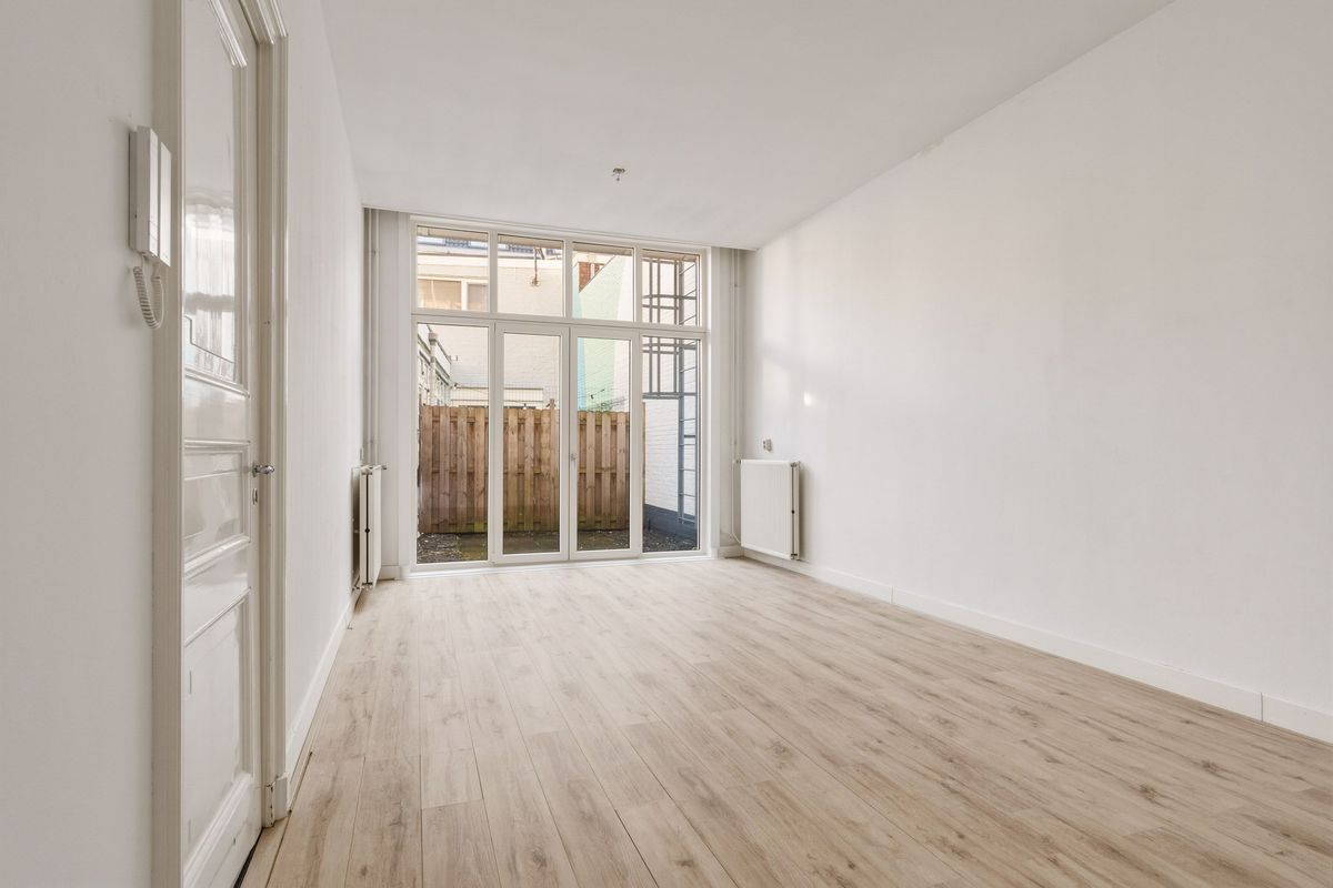 de Roy van Zuidewijnlaan 2 Photo Blur 15