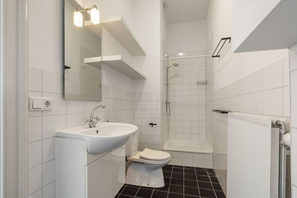 de Roy van Zuidewijnlaan 2 - A Photo Blur 33