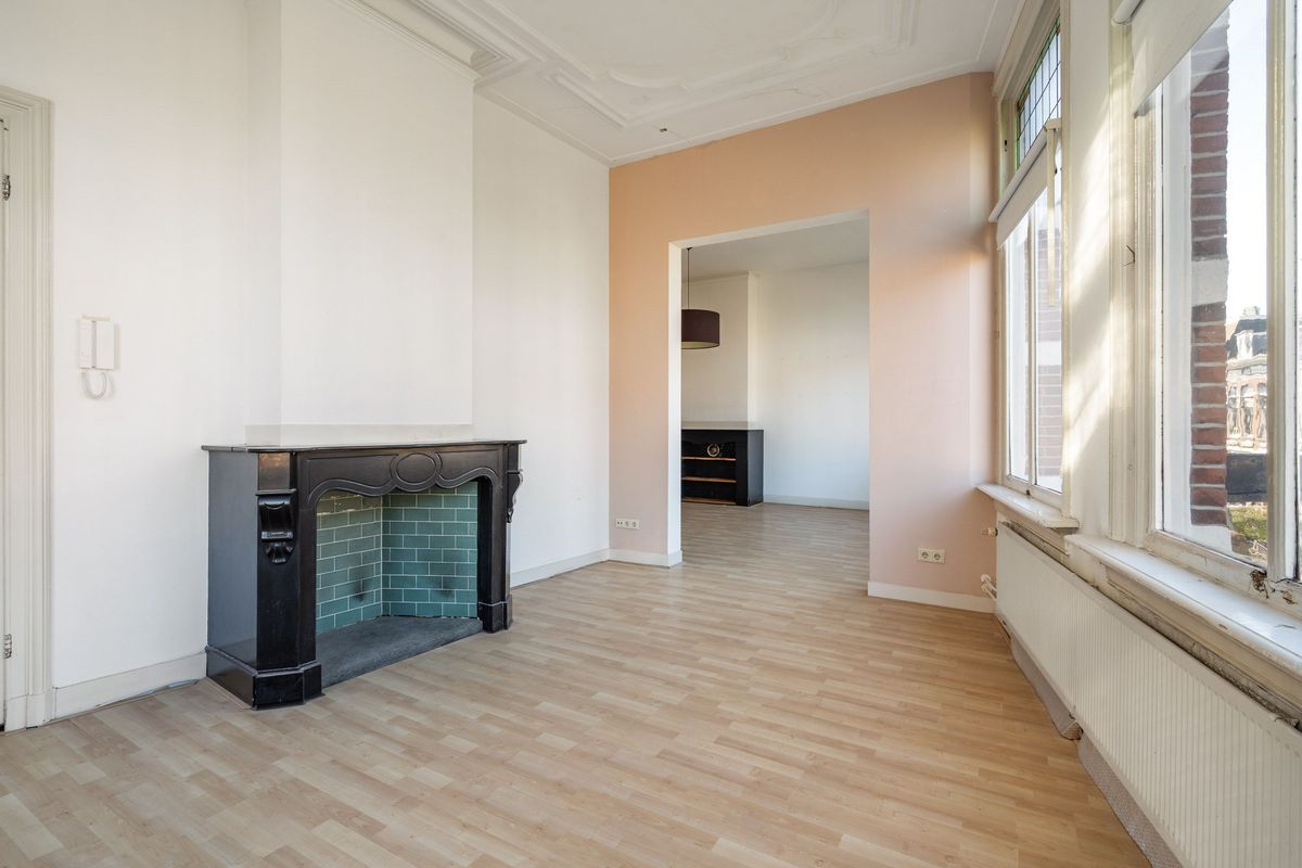 de Roy van Zuidewijnlaan 2 - A Photo Blur 12