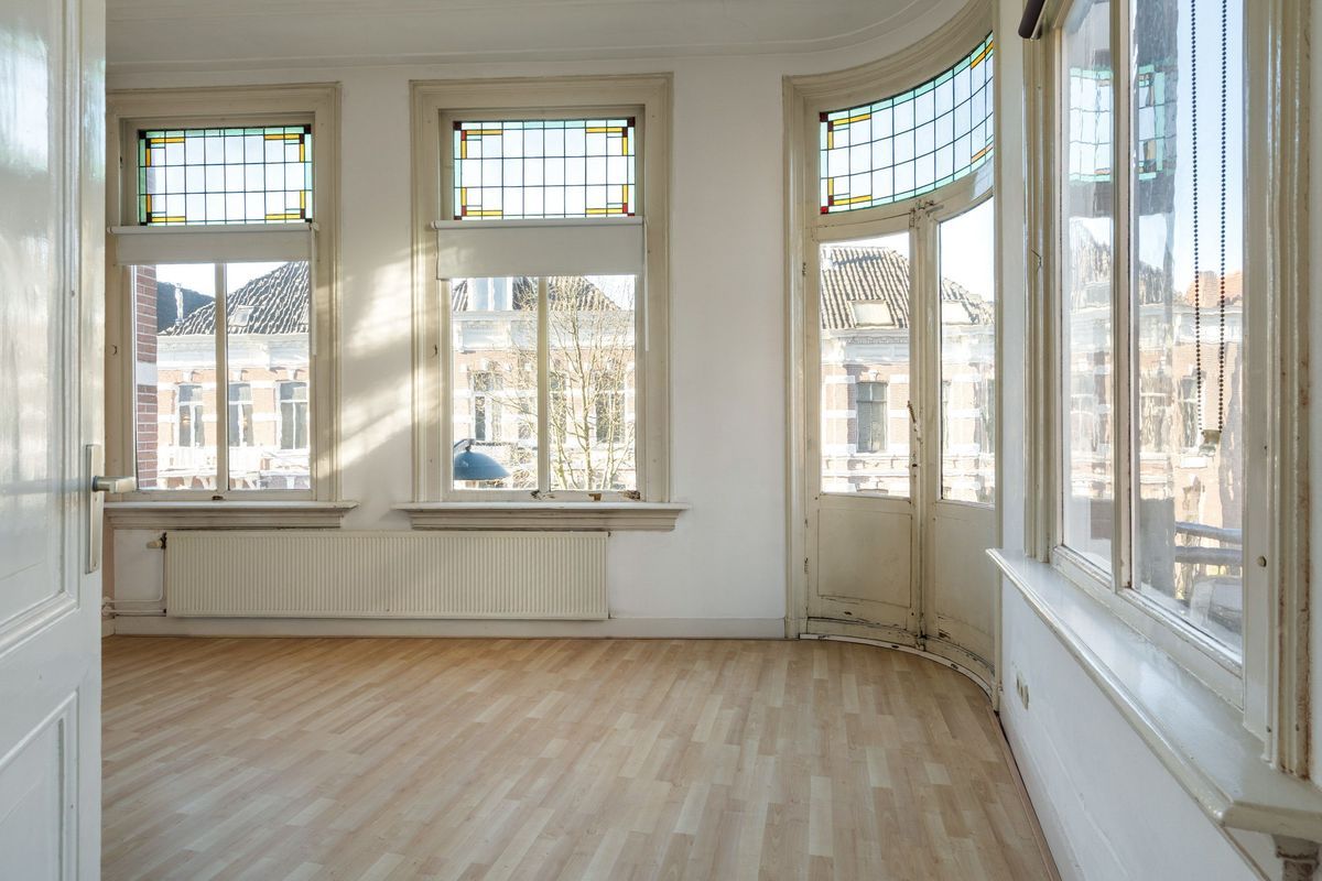 de Roy van Zuidewijnlaan 2 - A Photo Blur 9