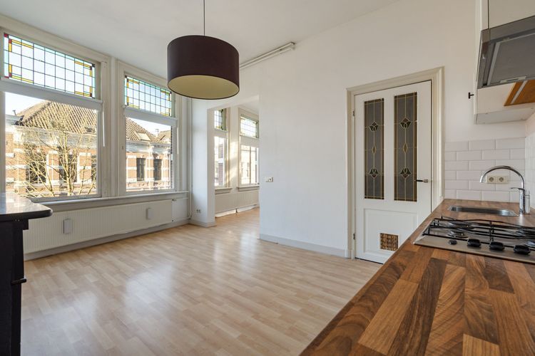 de Roy van Zuidewijnlaan 2 - A Photo 1