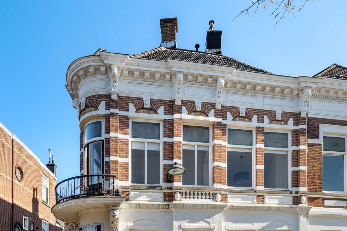 de Roy van Zuidewijnlaan 2 - A Photo Blur 39