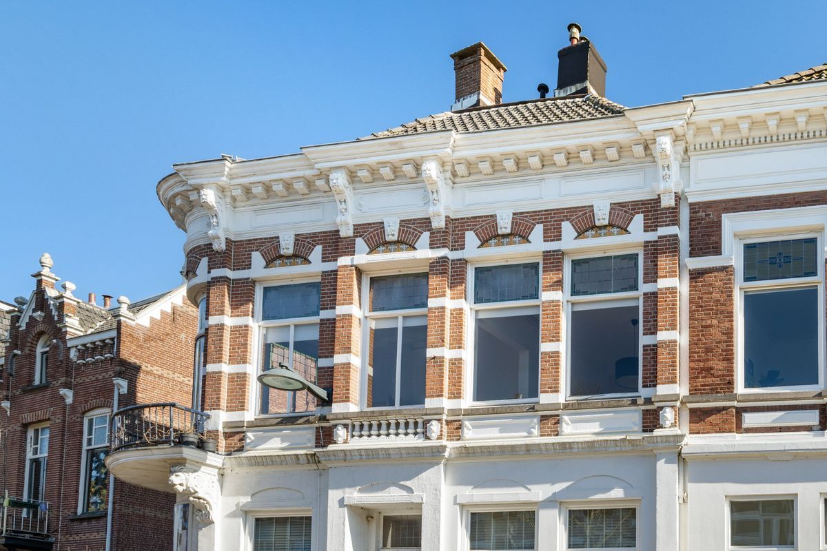 de Roy van Zuidewijnlaan 2 - A Photo Blur 38