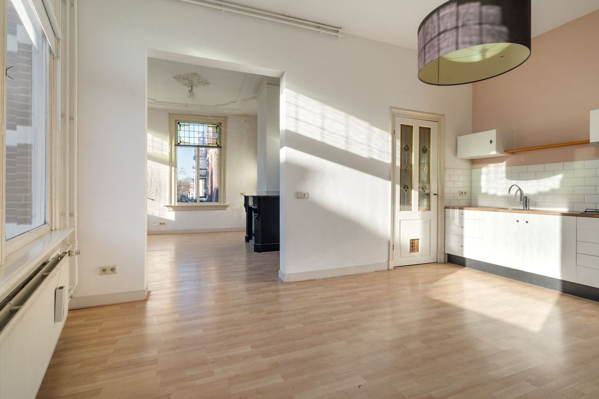 de Roy van Zuidewijnlaan 2 - A Photo Blur 14