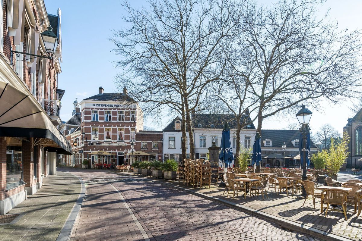 de Roy van Zuidewijnlaan 2 - A Photo Blur 51