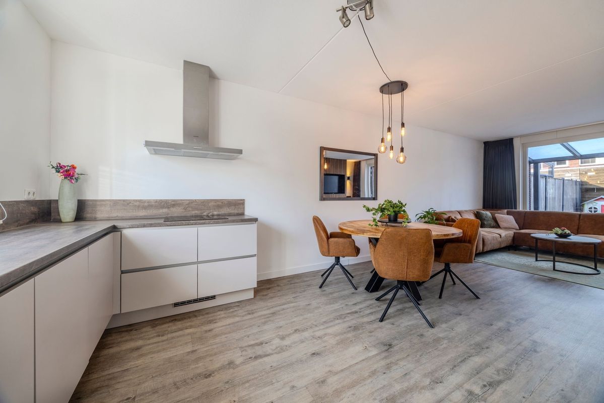 Belle van Zuylenstraat 37 Photo Blur 13