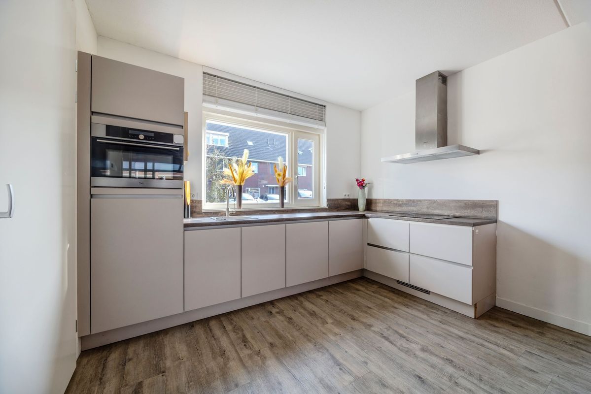 Belle van Zuylenstraat 37 Photo Blur 12