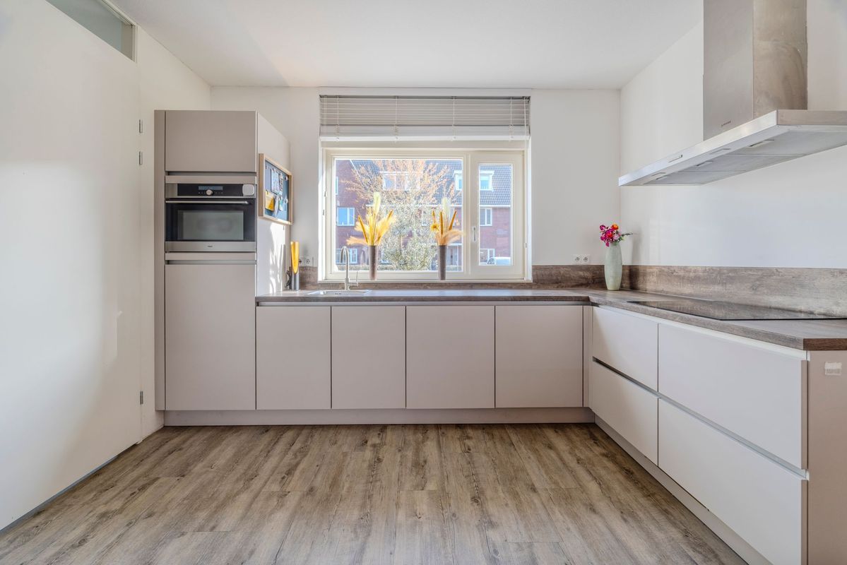 Belle van Zuylenstraat 37 Photo Blur 3