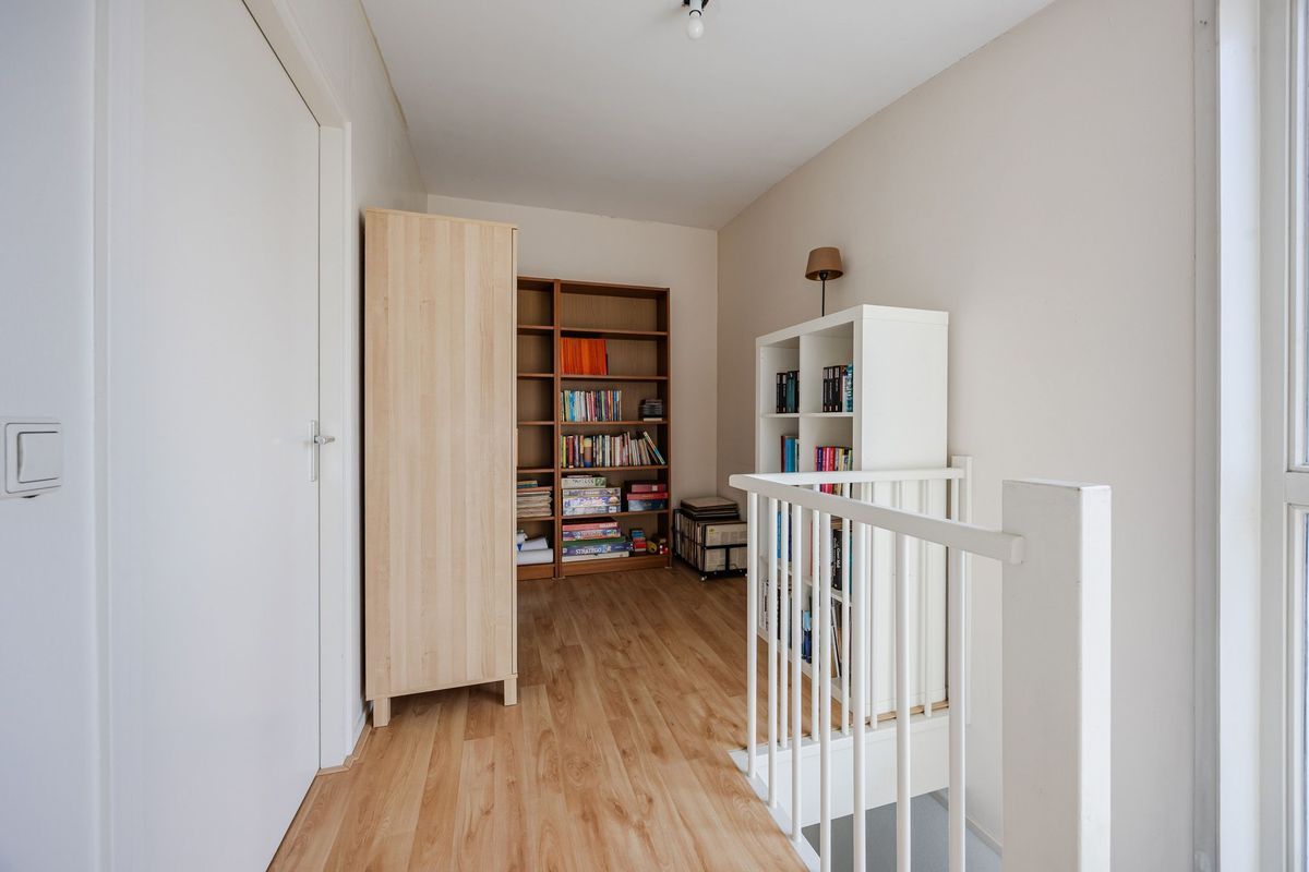 Regenwulp 13 Photo Blur 32