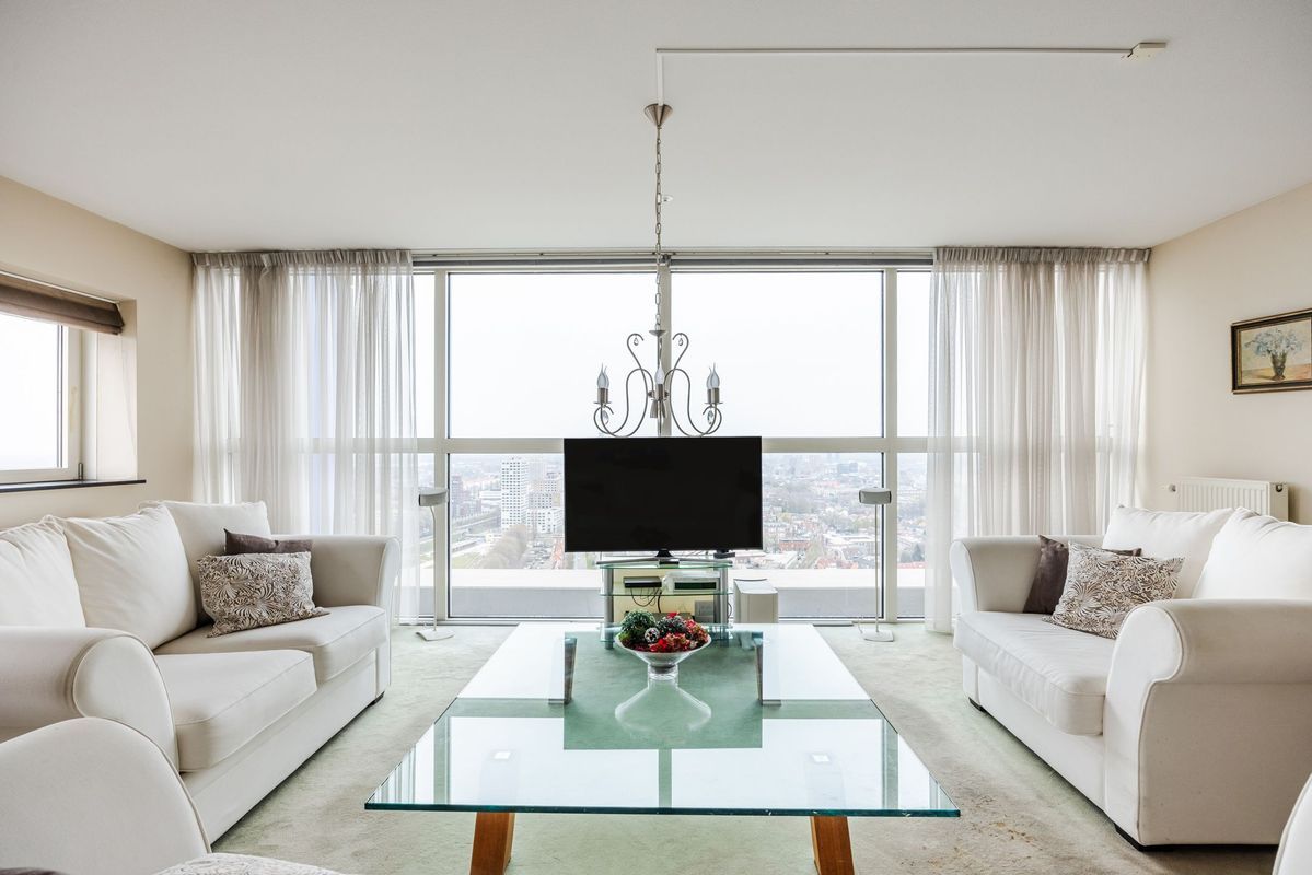 Westpoint 111 Photo Blur 2