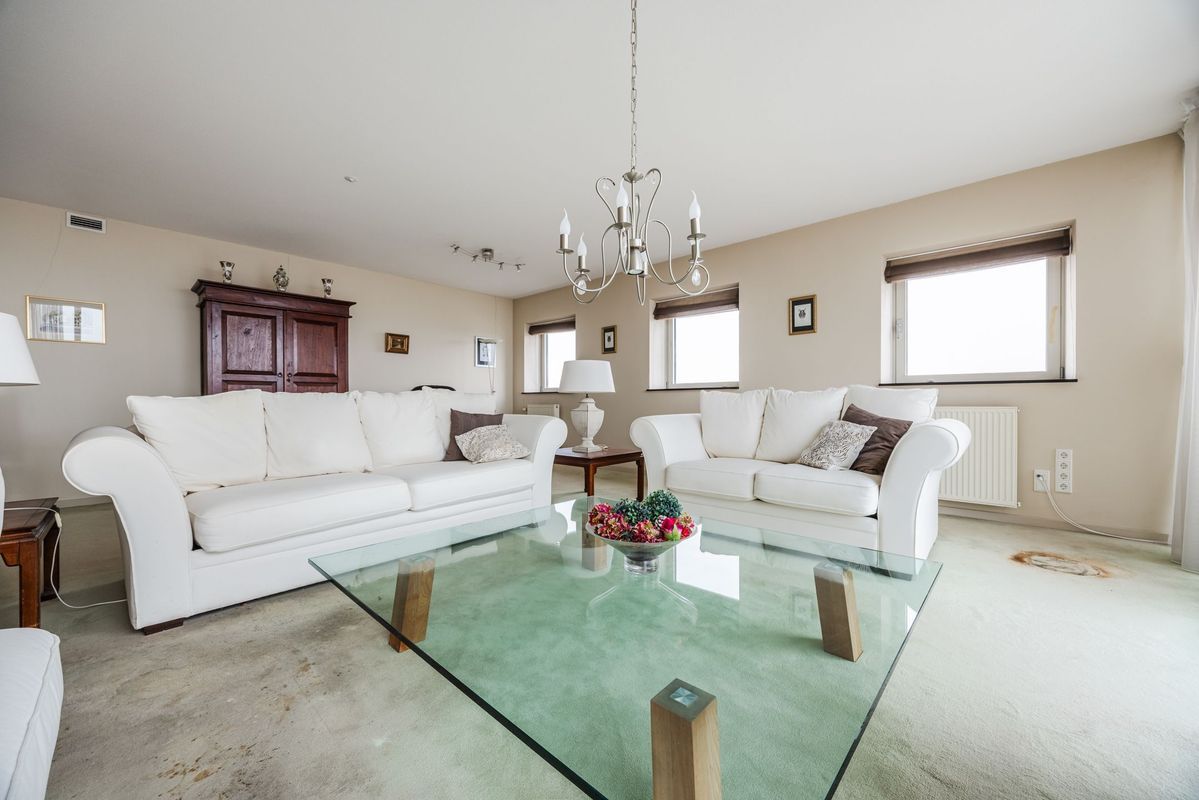 Westpoint 111 Photo Blur 4