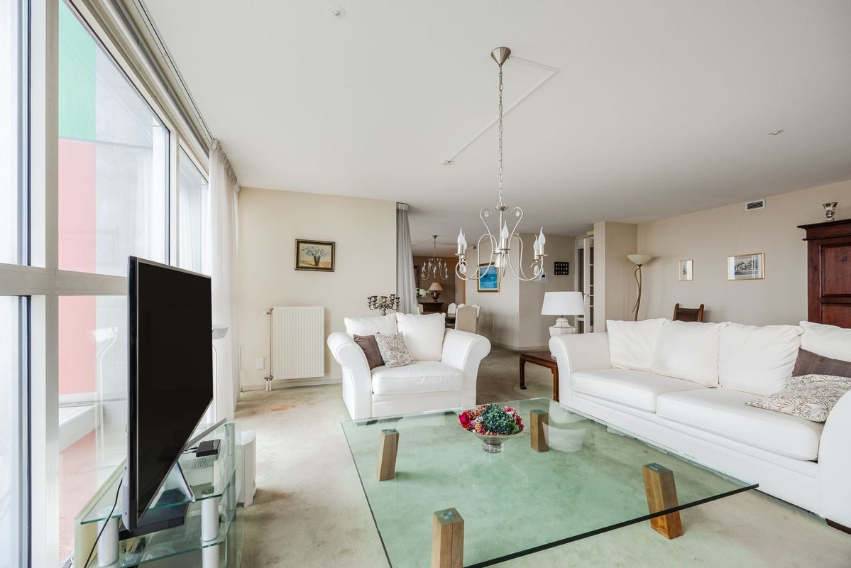 Westpoint 111 Photo Blur 5