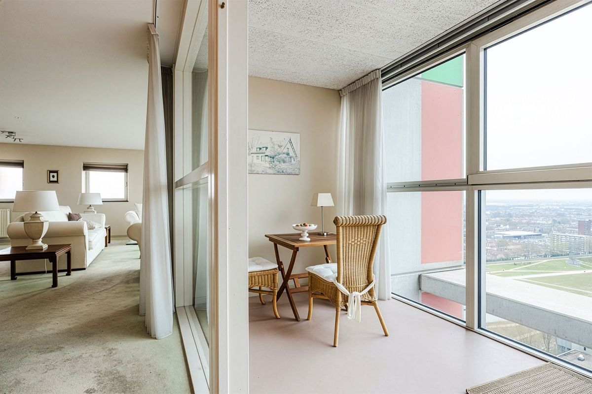 Westpoint 111 Photo Blur 13