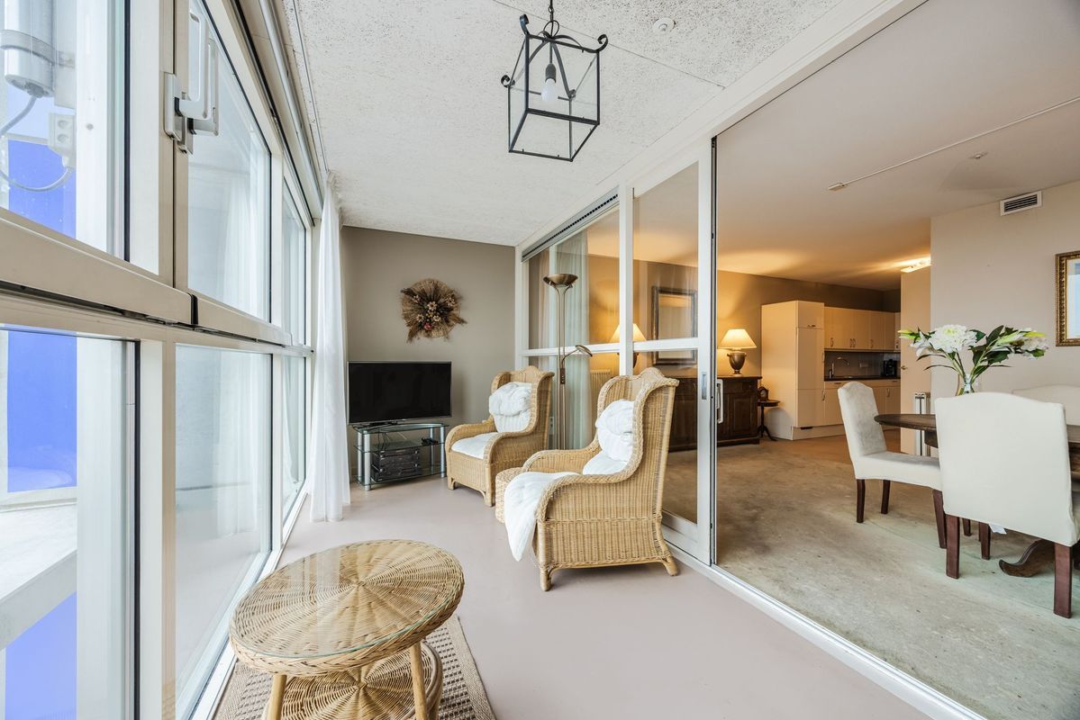 Westpoint 111 Photo Blur 10