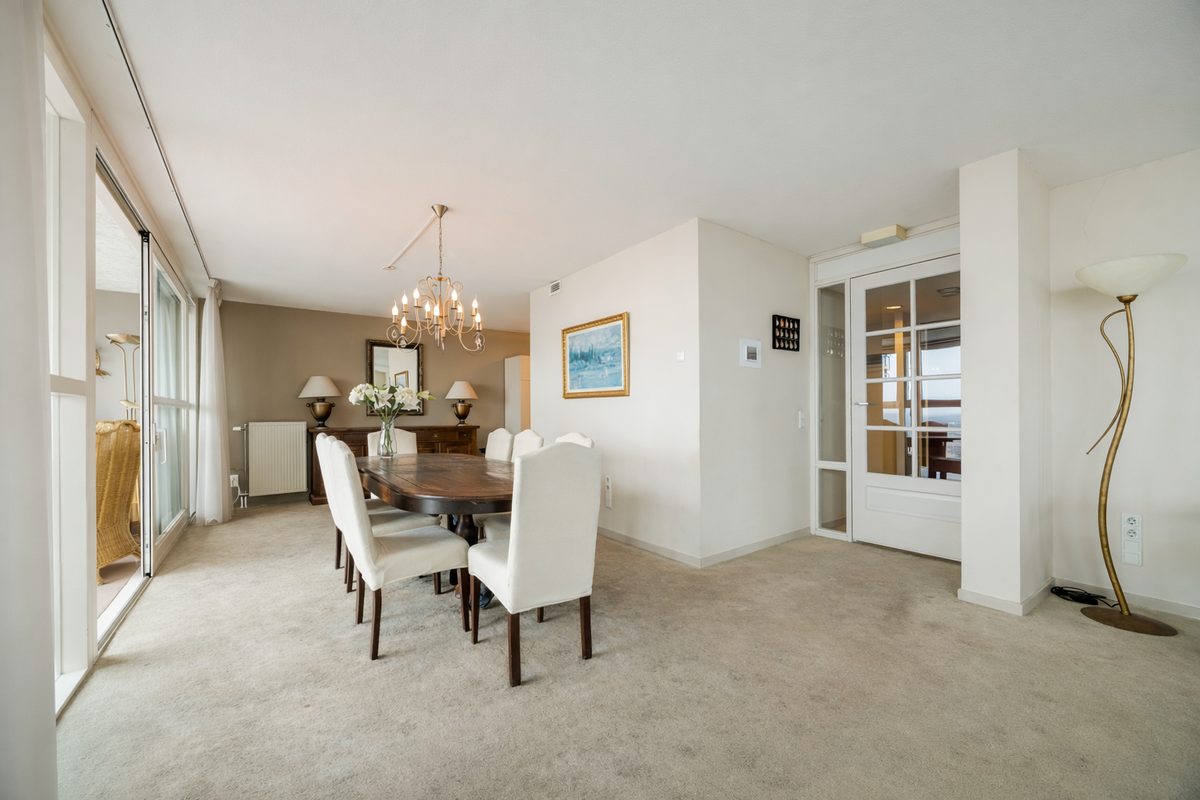 Westpoint 111 Photo Blur 6