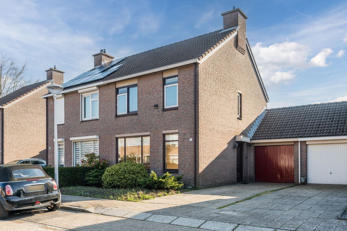 Mainelaan 84 Photo Blur 0