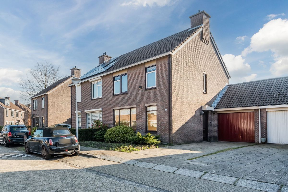 Mainelaan 84 Photo Blur 30