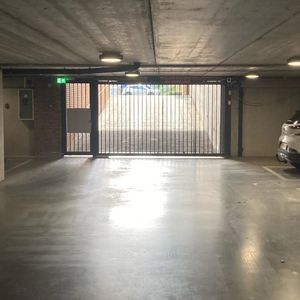 St. Jansplein Photo 4