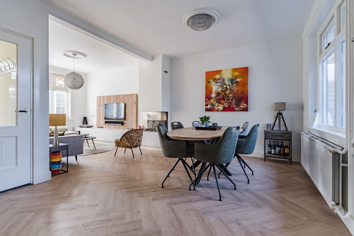 Hulst 55 Photo Blur 22