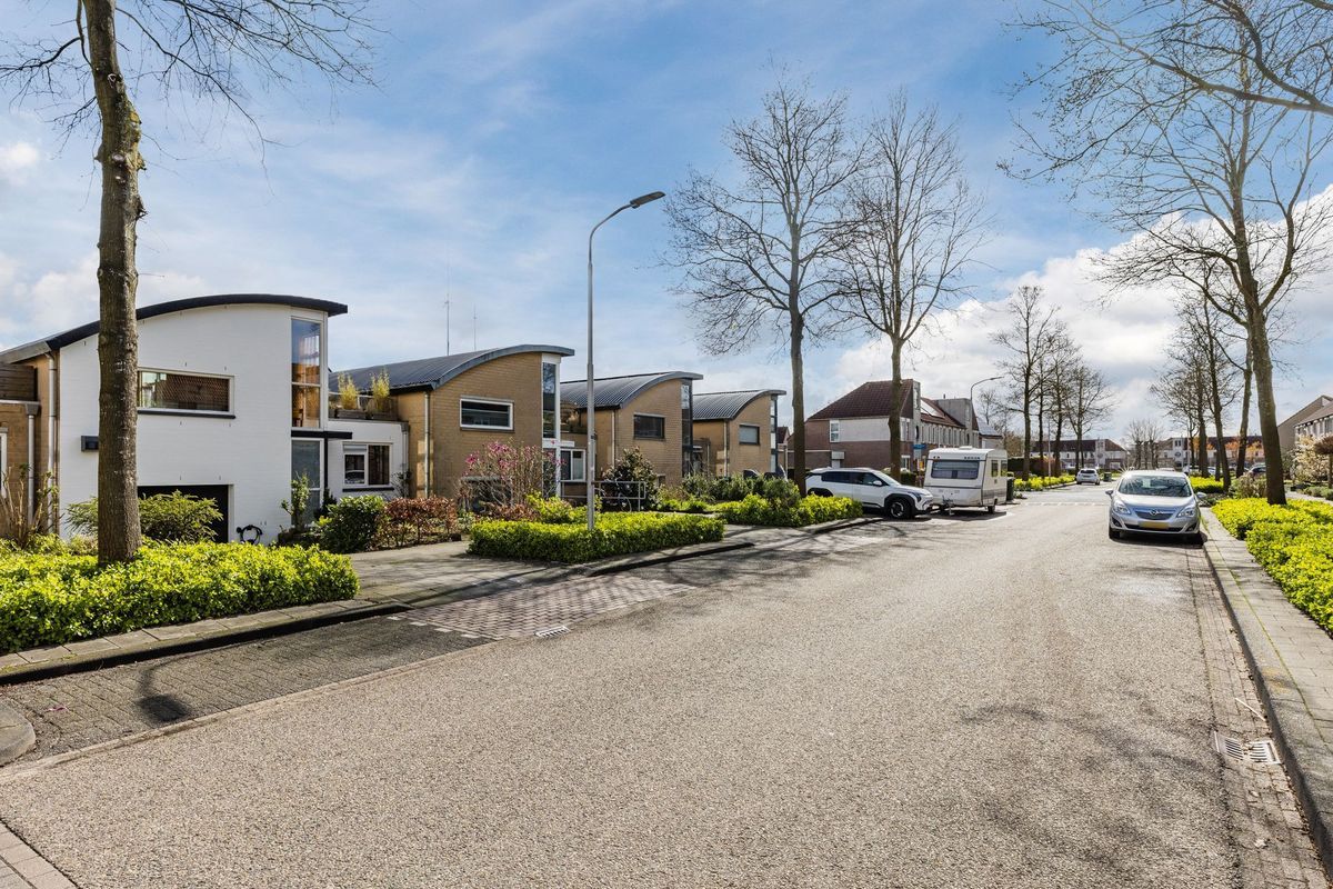 Marga Klompélaan 33 Photo Blur 45