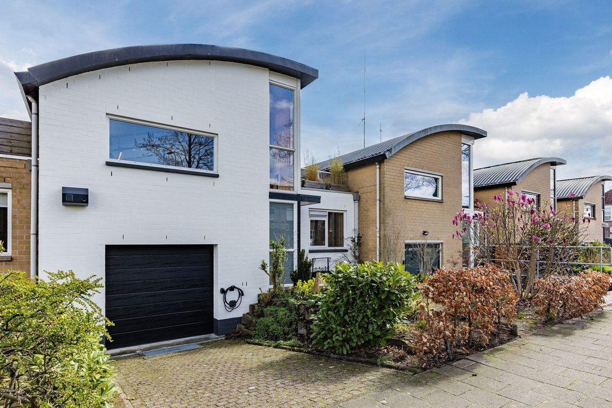 Marga Klompélaan 33 Photo Blur 43