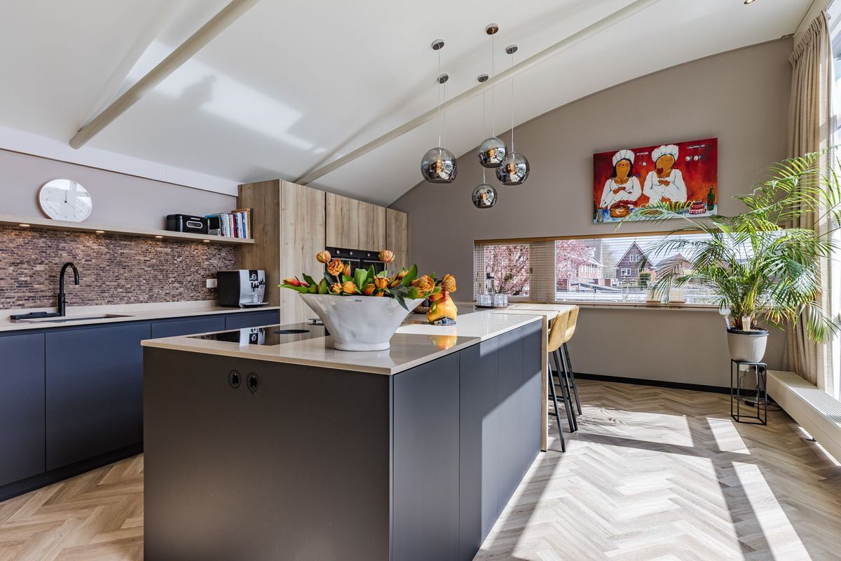 Marga Klompélaan 33 Photo Blur 10