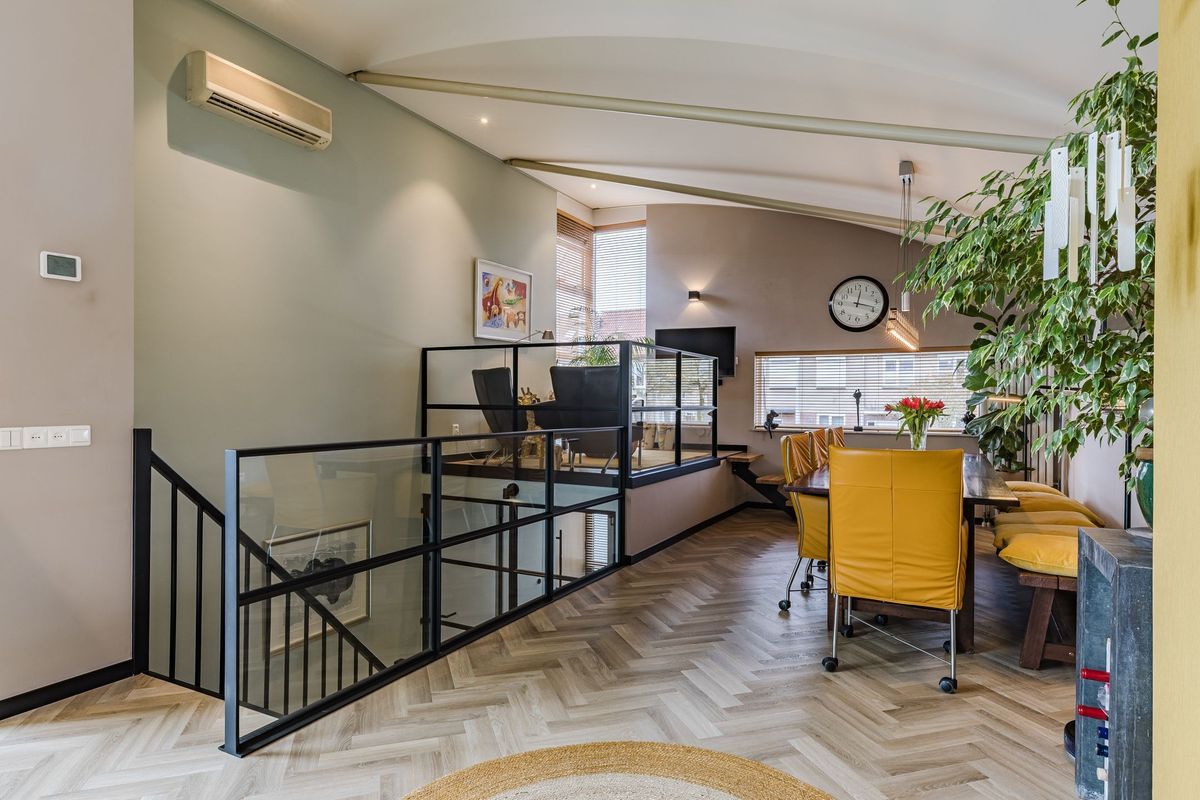 Marga Klompélaan 33 Photo Blur 17