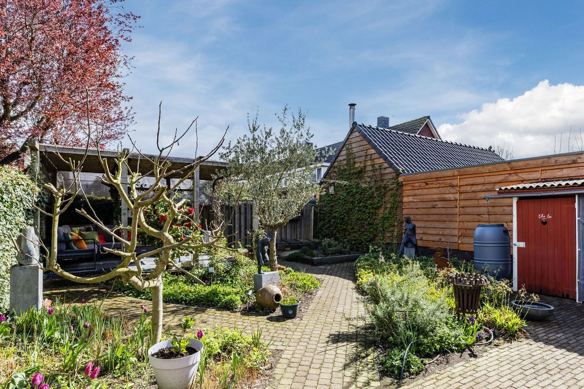 Marga Klompélaan 33 Photo Blur 33