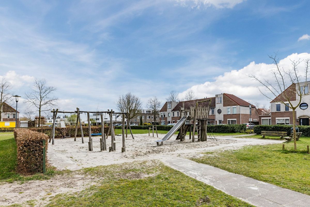 Marga Klompélaan 33 Photo Blur 38