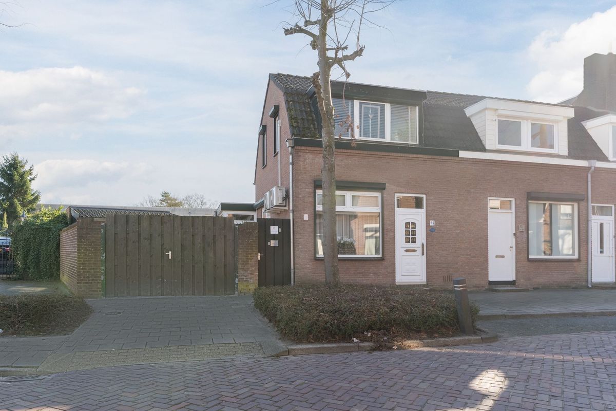 Pastoor Gillisstraat 77 Photo Blur 29