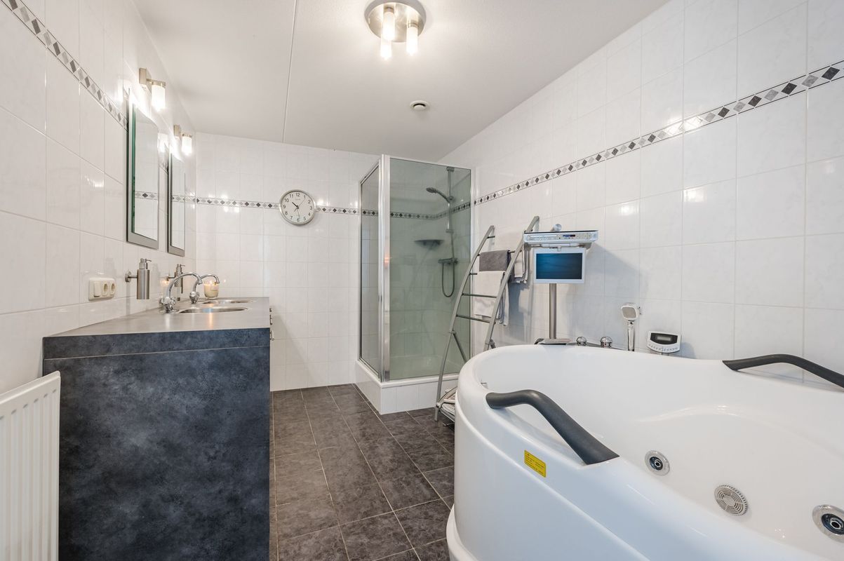 Fangorn 16 Photo Blur 30