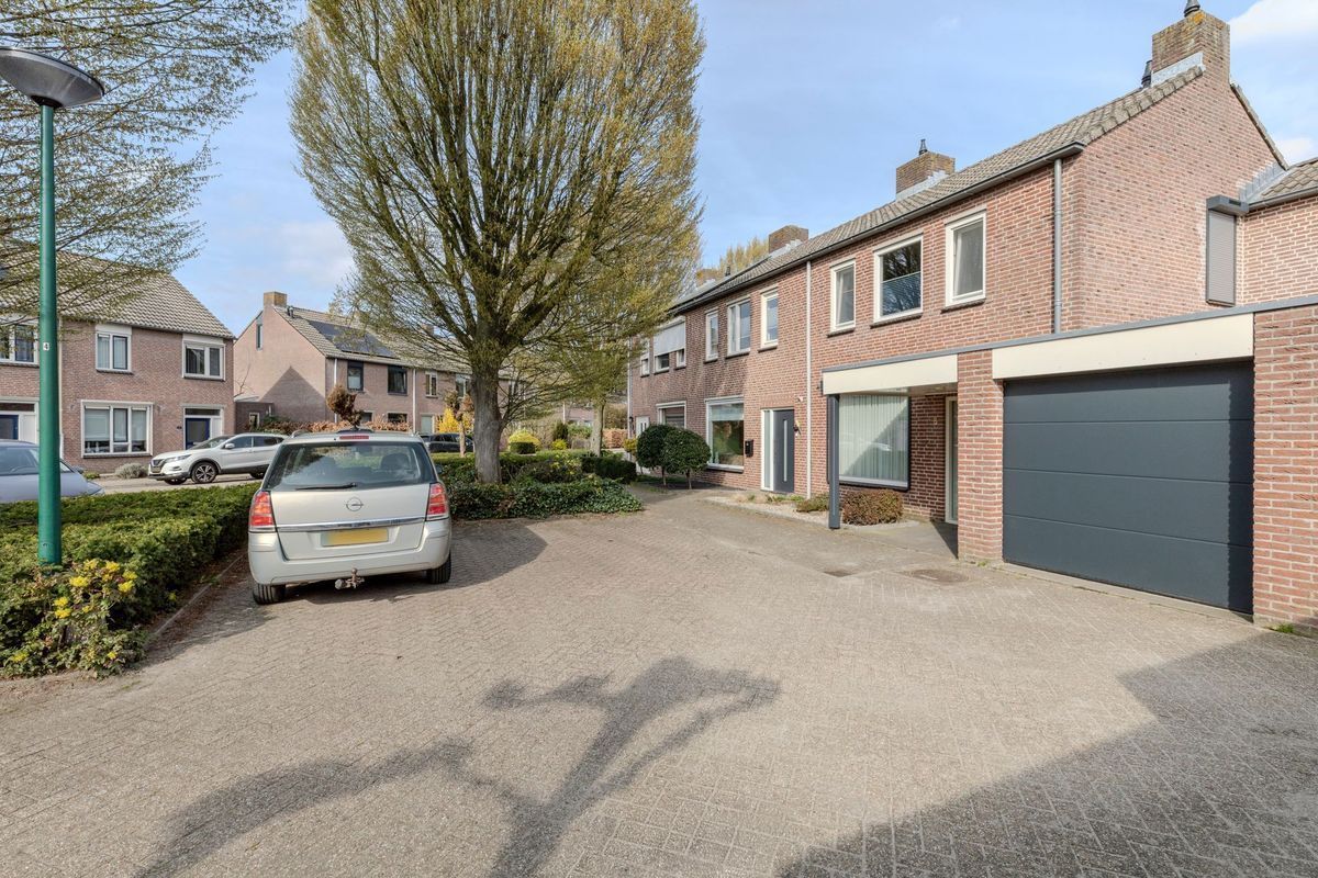 Hagedoorn 10 Photo Blur 4