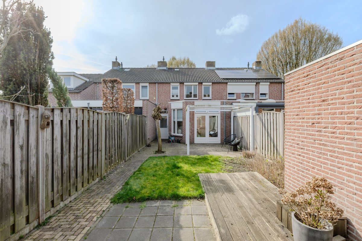 Hagedoorn 10 Photo Blur 2